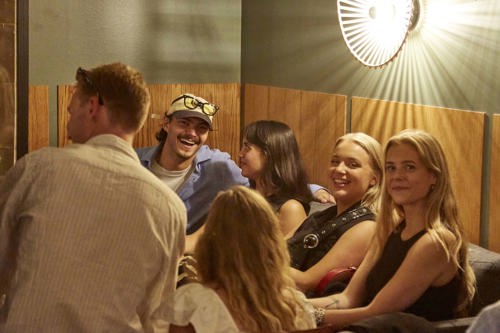Årgang 11 fra SUPER8 til afgangspremiere i Nordisk Film Biografer på Trøjborg. Foto: Frida Sonne Hjulmand.